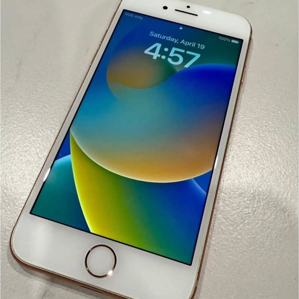 Apple iPhone 8  in Rose gold
